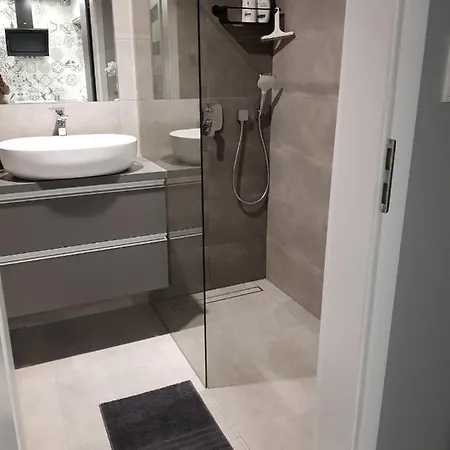 Batorego 7 Z Parkingiem Apartment *